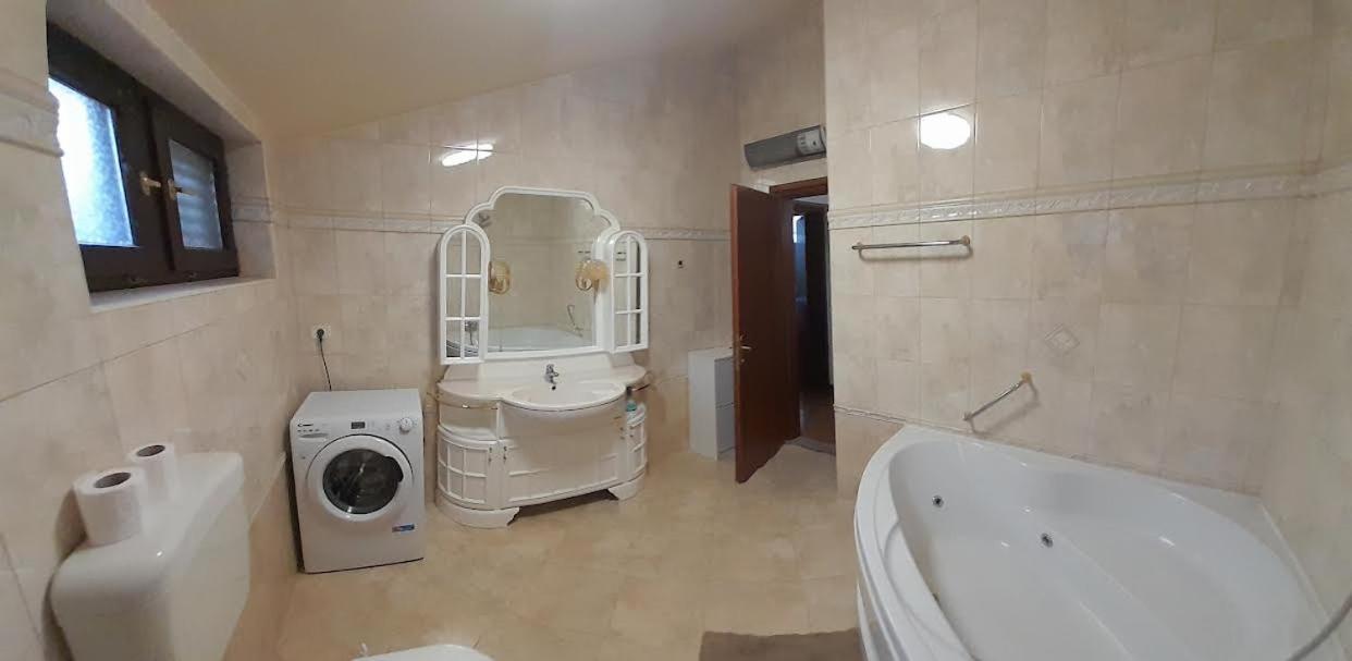 Apartmani Delas 2 Pjescana Uvala Zewnętrze zdjęcie